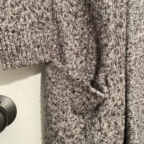 Old Navy Heathered Gray Cardigan with Pockets - Picture 3 of 4
